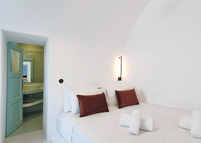 Villa Sun Spell With Sea View-private Plunge Pool Fira (Santorini)